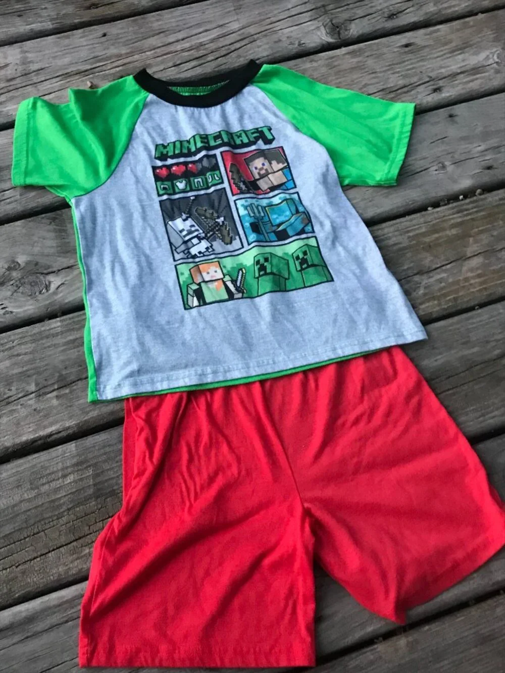 Minecraft Pajama Set Boys Size 10 - Short Sleeve Shirt, Green Pants, Red Shorts